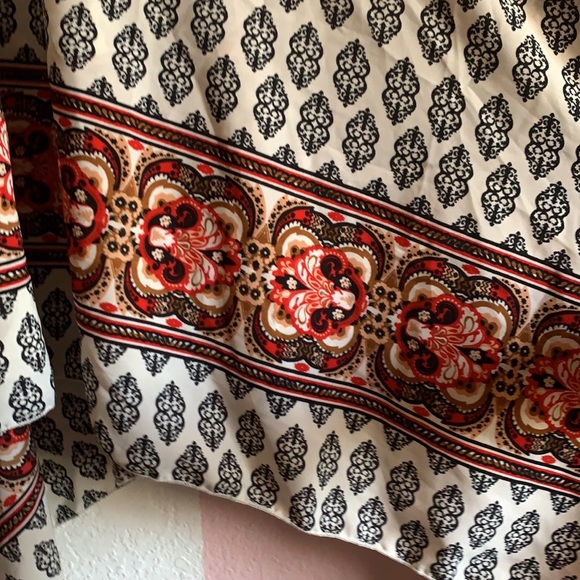 ✨ Asymmetrical Pattern Skirt ✨ - Picture 4 of 5